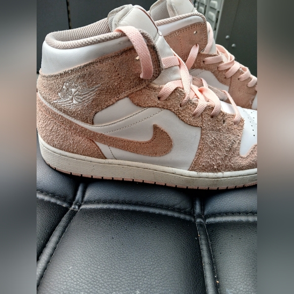 Mens Nike Air Jordan 1 Mid SE Legend Pink Size 12 Pink Suede Sneakers - Picture 6 of 11